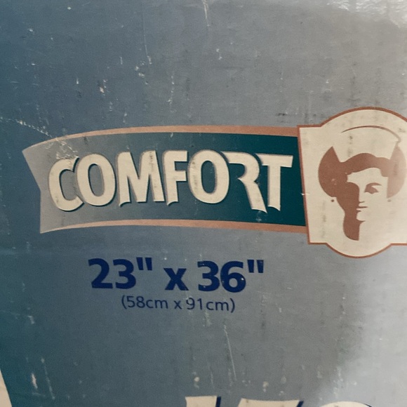 Open Box of 150 Disposable Underpads - Picture 2 of 3